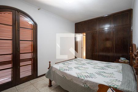 Casa para alugar com 300m², 3 quartos e 4 vagas Casa para alugar com 300m², 3 quartos e 4 vagasSuíte