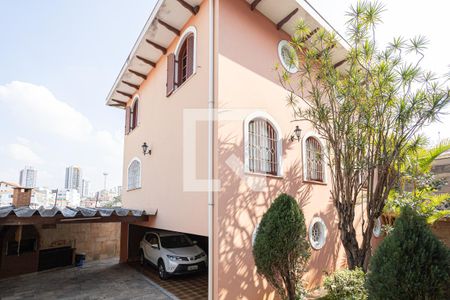 Casa para alugar com 300m², 3 quartos e 4 vagas Casa para alugar com 300m², 3 quartos e 4 vagasQuintal