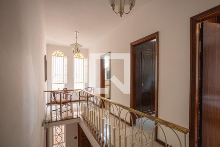 Casa para alugar com 300m², 3 quartos e 4 vagas Casa para alugar com 300m², 3 quartos e 4 vagasCorredor