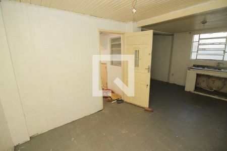 Casa à venda com 58m², 4 quartos e 1 vagaSala