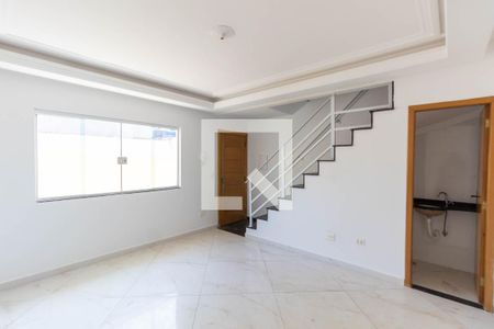 Sala de casa de condomínio para alugar com 3 quartos, 150m² em Vila Ré, São Paulo