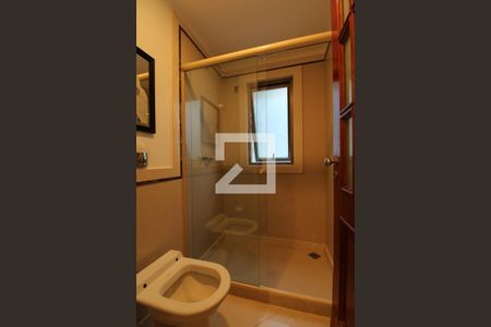 Casa à venda com 769m², 5 quartos e 4 vagas Casa à venda com 769m², 5 quartos e 4 vagasBanheiro Social