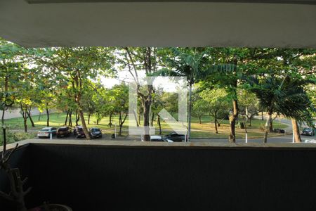 Casa à venda com 769m², 5 quartos e 4 vagas Casa à venda com 769m², 5 quartos e 4 vagasVista - Suíte 3