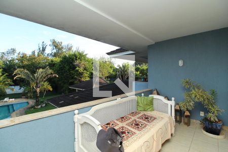 Casa à venda com 769m², 5 quartos e 4 vagas Casa à venda com 769m², 5 quartos e 4 vagasVaranda - Suíte 1