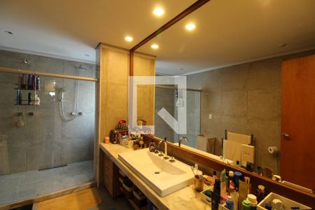 Casa à venda com 769m², 5 quartos e 4 vagas Casa à venda com 769m², 5 quartos e 4 vagasBanheiro - Suíte 1