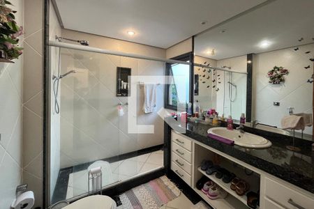 Casa à venda com 769m², 5 quartos e 4 vagas Casa à venda com 769m², 5 quartos e 4 vagasBanheiro - Suíte 4