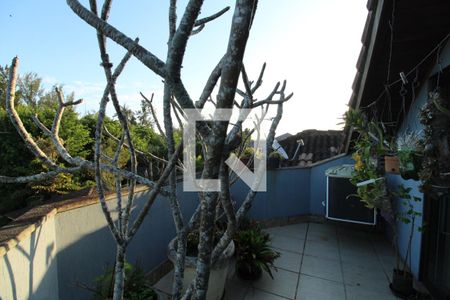 Casa à venda com 769m², 5 quartos e 4 vagas Casa à venda com 769m², 5 quartos e 4 vagasVaranda - Sotão