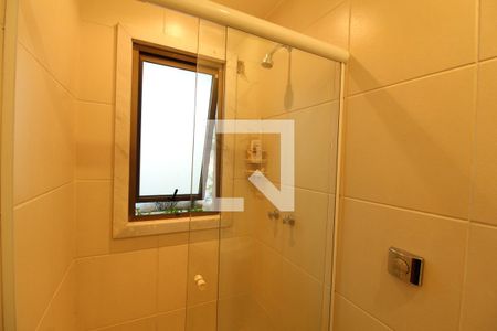 Casa à venda com 769m², 5 quartos e 4 vagas Casa à venda com 769m², 5 quartos e 4 vagasBanheiro de Serviço