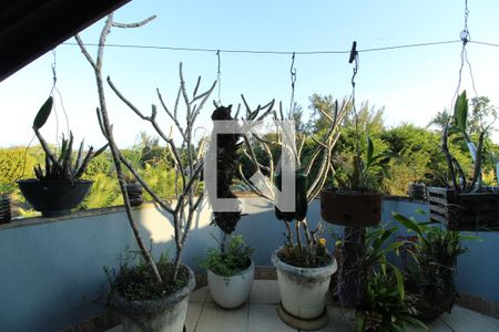 Casa à venda com 769m², 5 quartos e 4 vagas Casa à venda com 769m², 5 quartos e 4 vagasVista - Sotão