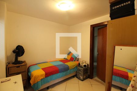 Casa à venda com 769m², 5 quartos e 4 vagas Casa à venda com 769m², 5 quartos e 4 vagasQuarto de Serviço