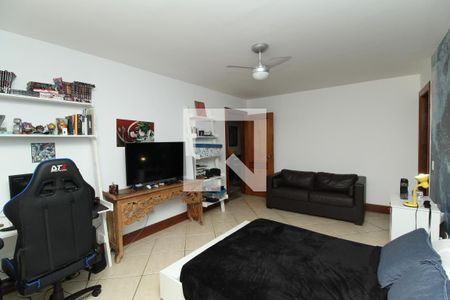 Casa à venda com 769m², 5 quartos e 4 vagas Casa à venda com 769m², 5 quartos e 4 vagasSuíte 3