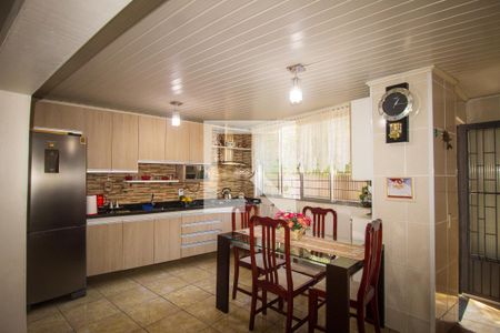 Sala/Cozinha de casa à venda com 5 quartos, 250m² em São José, Porto Alegre