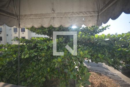 Vista da Sala de apartamento para alugar com 2 quartos, 56m² em Cordovil, Rio de Janeiro