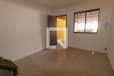 Sala de casa de condomínio para alugar com 2 quartos, 70m² em  Chácaras, Duque de Caxias