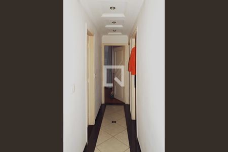 Corredor de apartamento à venda com 3 quartos, 72m² em Vila Gustavo, São Paulo