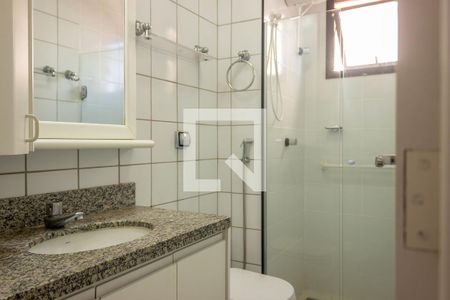 Banheiro de apartamento para alugar com 2 quartos, 228m² em Centro, Uberlândia