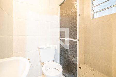 Banheiro de casa para alugar com 1 quarto, 50m² em Vila Ema, Carapicuíba