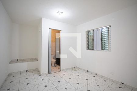 Quarto de casa para alugar com 1 quarto, 50m² em Vila Ema, Carapicuíba