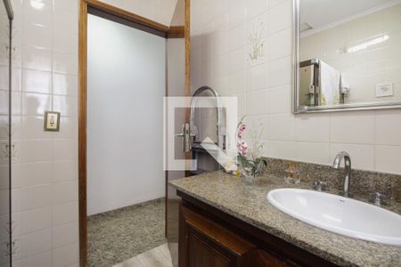 Banheiro Social  de casa à venda com 3 quartos, 250m² em Vila Esperança, São Paulo