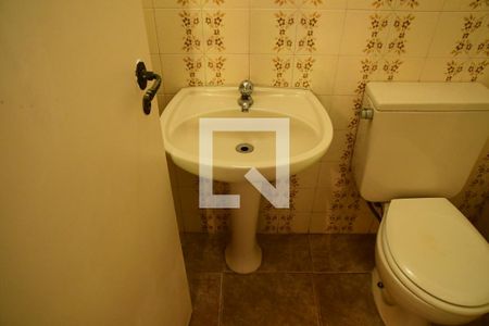 Lavabo de casa de condomínio para alugar com 4 quartos, 280m² em Granja Viana Ii, Cotia