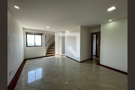 Apartamento à venda com 165m², 4 quartos e 3 vagasSala