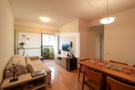 Sala de apartamento para alugar com 3 quartos, 80m² em Vila Suzana, São Paulo