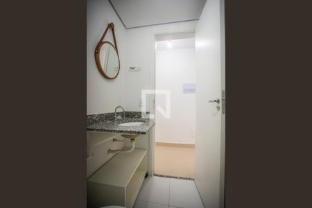 Banheiro de kitnet/studio para alugar com 1 quarto, 24m² em Saúde, São Paulo