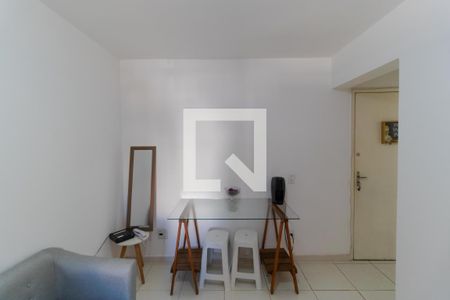 Sala de kitnet/studio para alugar com 1 quarto, 40m² em Centro, Campinas