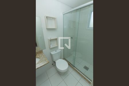 Banheiro da Suíte de apartamento para alugar com 2 quartos, 62m² em Jardim Carvalho, Porto Alegre