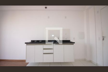 Sala e Cozinha de apartamento para alugar com 1 quarto, 31m² em Vila Tolstoi, São Paulo