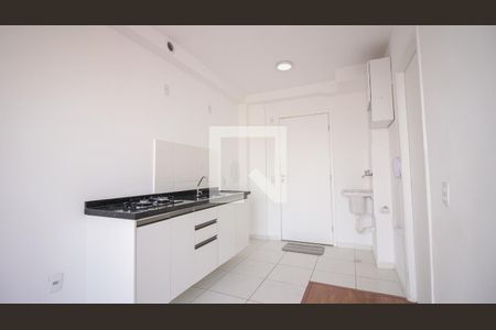 Sala e Cozinha de apartamento para alugar com 1 quarto, 31m² em Vila Tolstoi, São Paulo