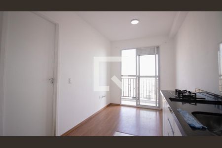 Sala e Cozinha de apartamento para alugar com 1 quarto, 31m² em Vila Tolstoi, São Paulo