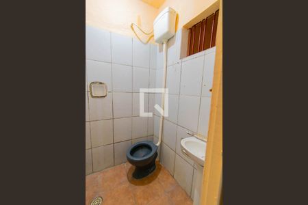 Banheiro de casa de condomínio para alugar com 1 quarto, 35m² em Jardim Vila Carrão, São Paulo