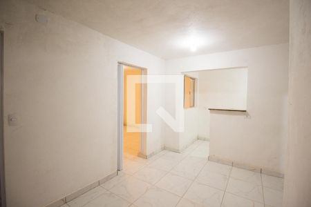 Sala de casa para alugar com 2 quartos, 52m² em Vila Carmosina, São Paulo