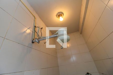 Apartamento à venda com 360m², 4 quartos e 1 vaga Apartamento à venda com 360m², 4 quartos e 1 vagaChuveiro