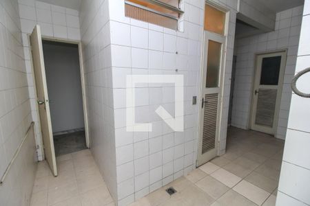 Apartamento à venda com 360m², 4 quartos e 1 vaga Apartamento à venda com 360m², 4 quartos e 1 vagaÁrea de Serviço