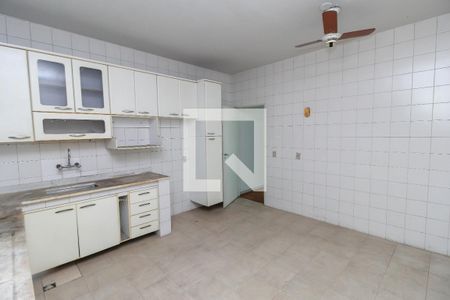 Apartamento à venda com 360m², 4 quartos e 1 vaga Apartamento à venda com 360m², 4 quartos e 1 vagaCozinha - Armários