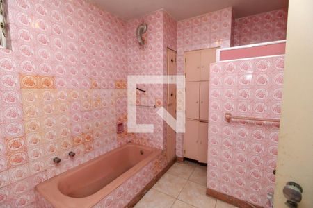 Apartamento à venda com 360m², 4 quartos e 1 vaga Apartamento à venda com 360m², 4 quartos e 1 vagaBanheiro Social 1