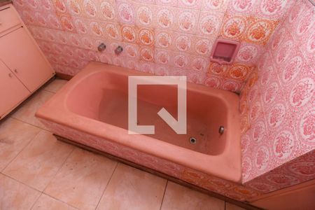 Apartamento à venda com 360m², 4 quartos e 1 vaga Apartamento à venda com 360m², 4 quartos e 1 vagaBanheiro Social 1