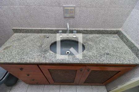 Apartamento à venda com 360m², 4 quartos e 1 vaga Apartamento à venda com 360m², 4 quartos e 1 vagaBanheiro Social 2