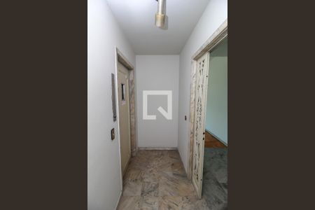 Apartamento à venda com 360m², 4 quartos e 1 vaga Apartamento à venda com 360m², 4 quartos e 1 vagaHall de Entrada