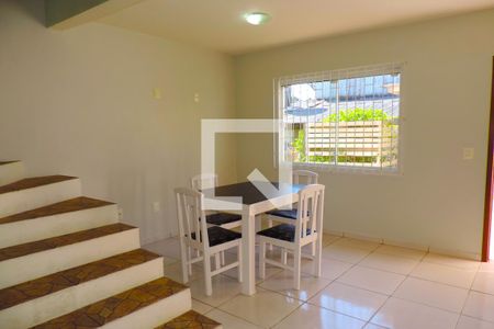 Sala de casa para alugar com 2 quartos, 74m² em Campeche, Florianópolis