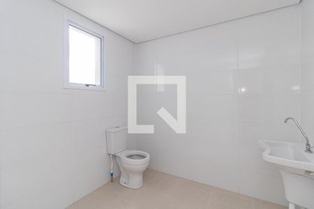 Banheiro de apartamento à venda com 1 quarto, 64m² em Protásio Alves, Porto Alegre