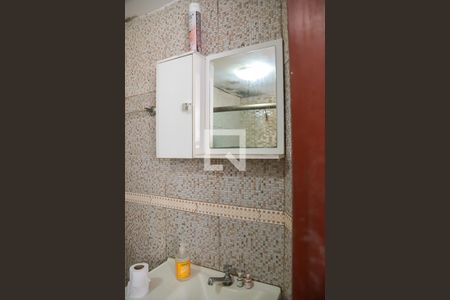 Banheiro de casa para alugar com 1 quarto, 28m² em Vila Deodoro, São Paulo