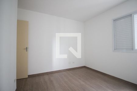 Quarto 1 de apartamento para alugar com 3 quartos, 110m² em Jardim Maria Rosa, Taboão da Serra