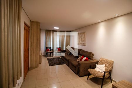 Sala de Estar de casa à venda com 4 quartos, 420m² em Jardim Textil, São Paulo