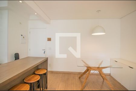 Sala  de apartamento para alugar com 2 quartos, 64m² em Vila Alexandria, São Paulo