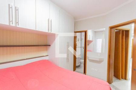 Suíte  de apartamento à venda com 2 quartos, 60m² em Vila Sao Pedro, Santo André