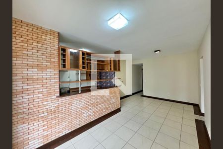 Apartamento para alugar com 78m², 2 quartos e 2 vagasSala