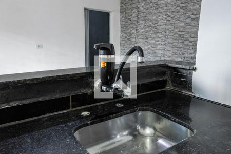 Cozinha de casa para alugar com 2 quartos, 54m² em Vila Alpina, São Paulo